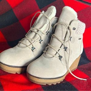 COUGAR Pamela WATERPROOF Wedge Heel Winter Boots in Mushroom Rated to -11F!